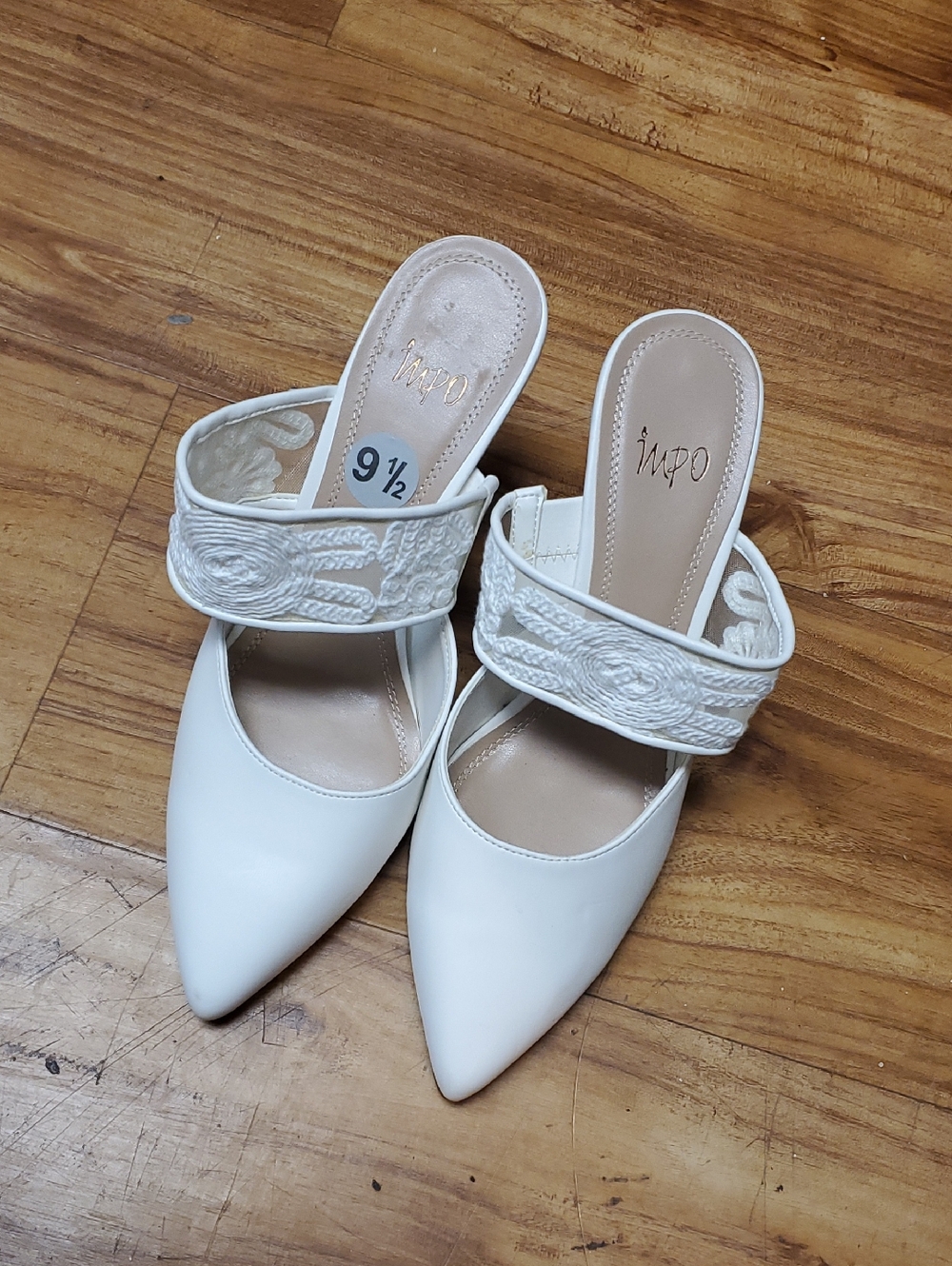 IMPO White Pointed-Toe Embroidered Strap Mules